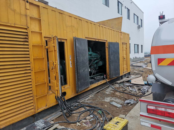 登封如何在发电机出租合同中约定设备的维修和保养责任？