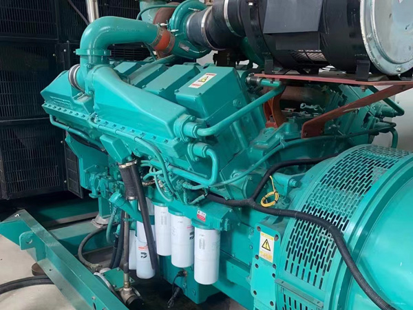 登封更换100kW柴油发电机组机油时，需要注意哪些事项？